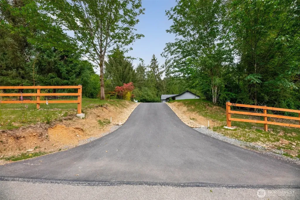 221 Russell Road Snohomish WA 98290