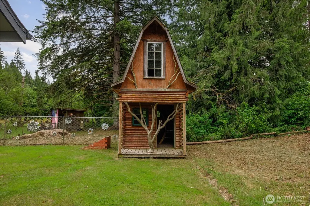 221 Russell Road Snohomish WA 98290