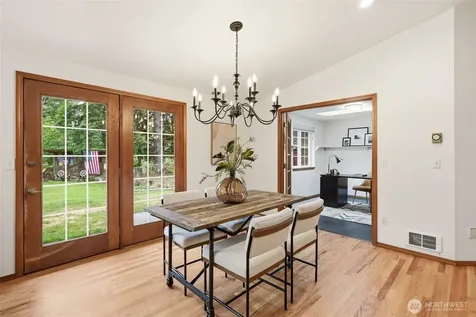 221 Russell Road Snohomish WA 98290