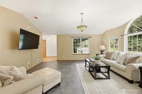 221 Russell Road Snohomish WA 98290