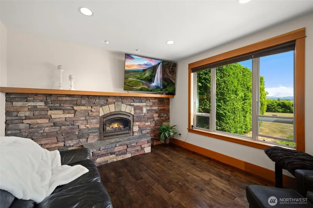 794 W Smith Road Bellingham WA 98226