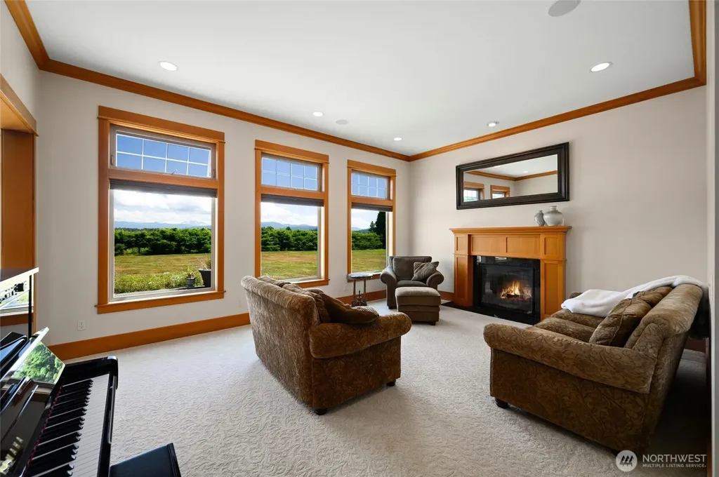 794 W Smith Road Bellingham WA 98226