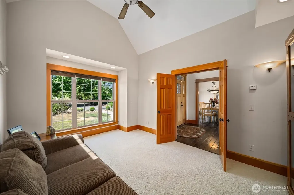 794 W Smith Road Bellingham WA 98226