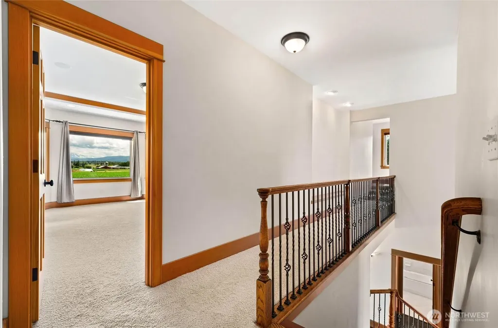 794 W Smith Road Bellingham WA 98226