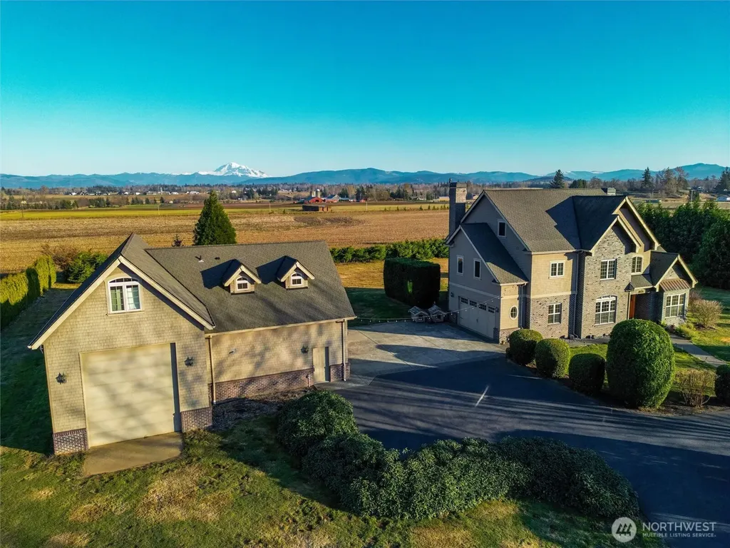 794 W Smith Road Bellingham WA 98226
