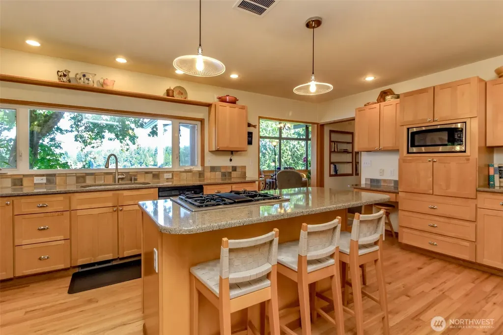 7902 Kelly Beach Road Olympia WA 98513