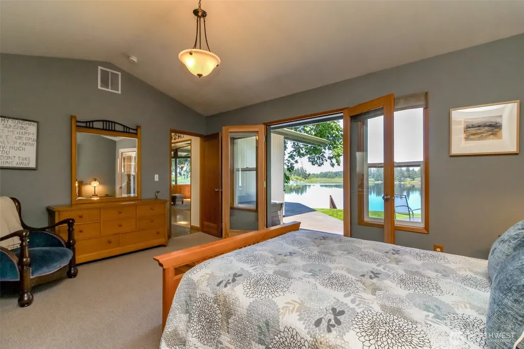 7902 Kelly Beach Road Olympia WA 98513