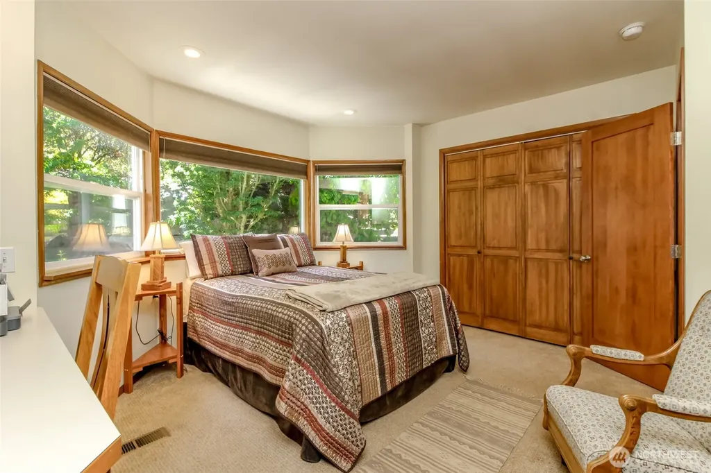 7902 Kelly Beach Road Olympia WA 98513