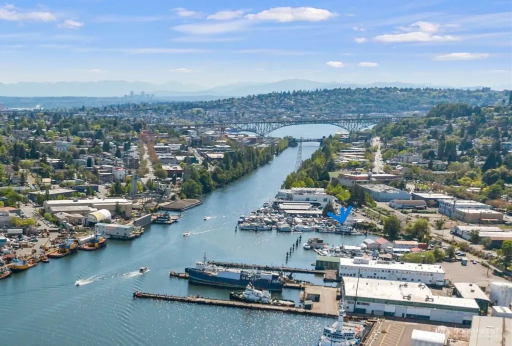 624 W Ewing Street Seattle WA 98119