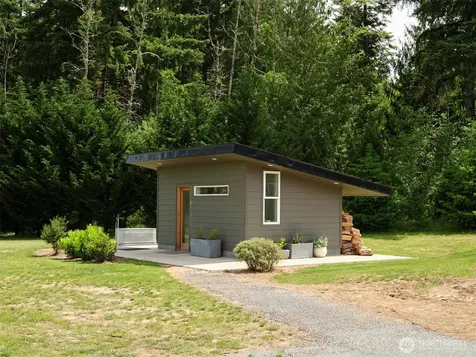 560 Park Road Winlock WA 98596