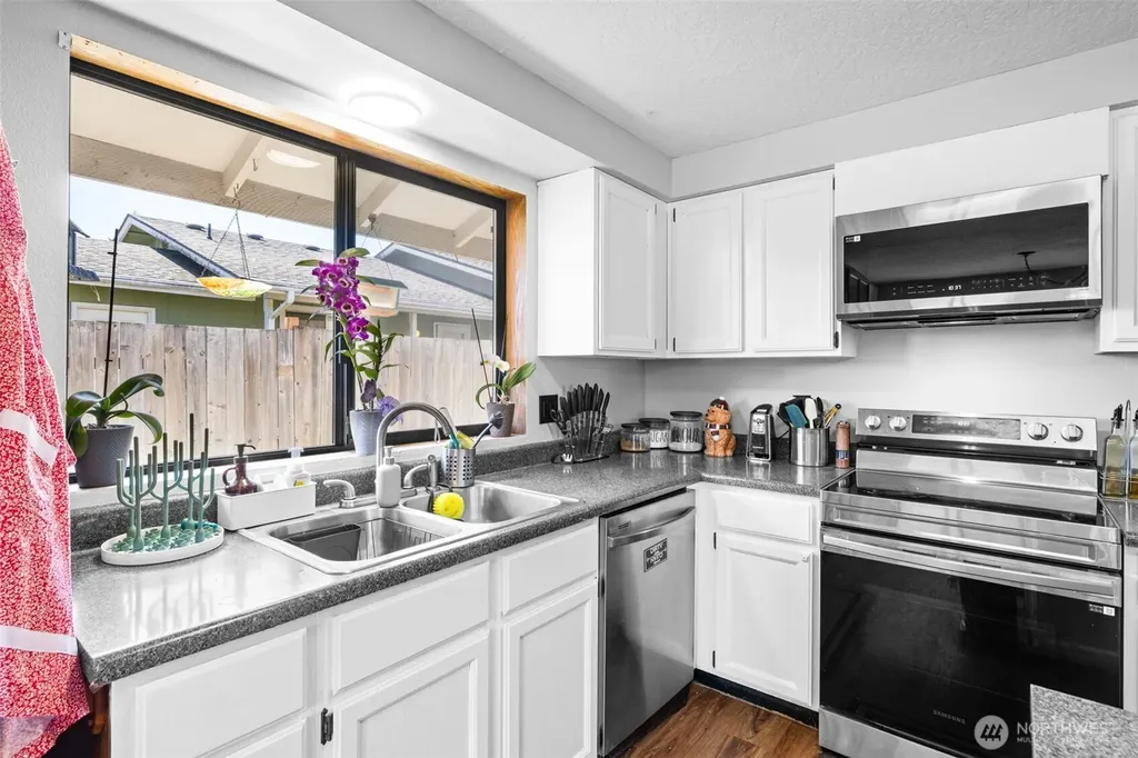 1410 W 10th Street Port Angeles WA 98363