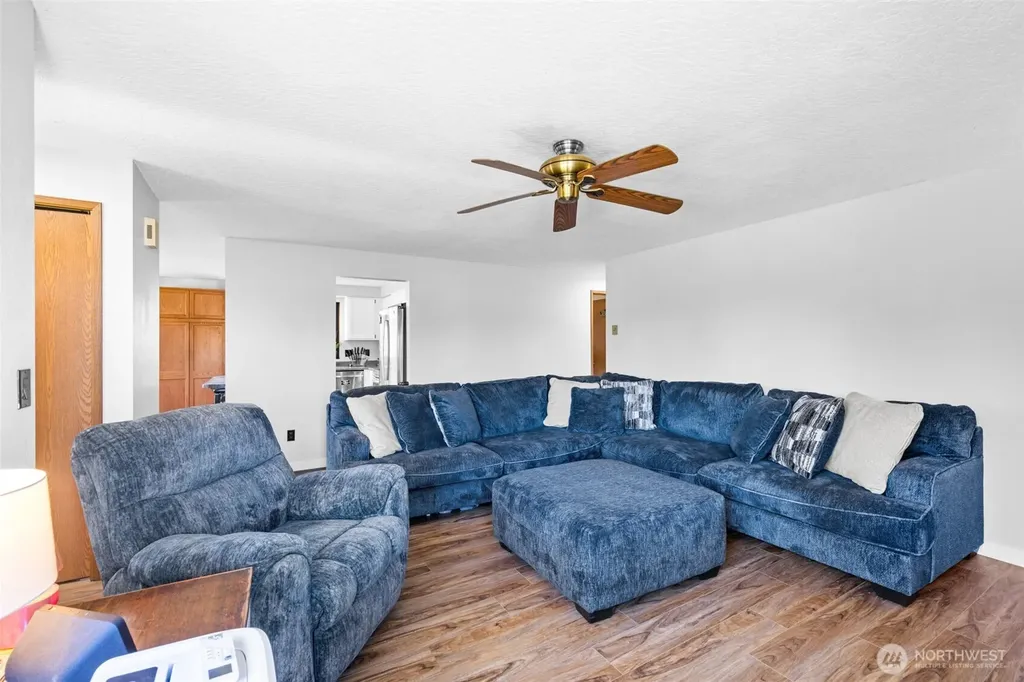 1410 W 10th Street Port Angeles WA 98363