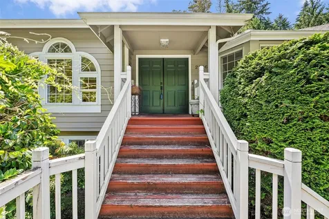 2226 35th St NW Gig Harbor WA 98335