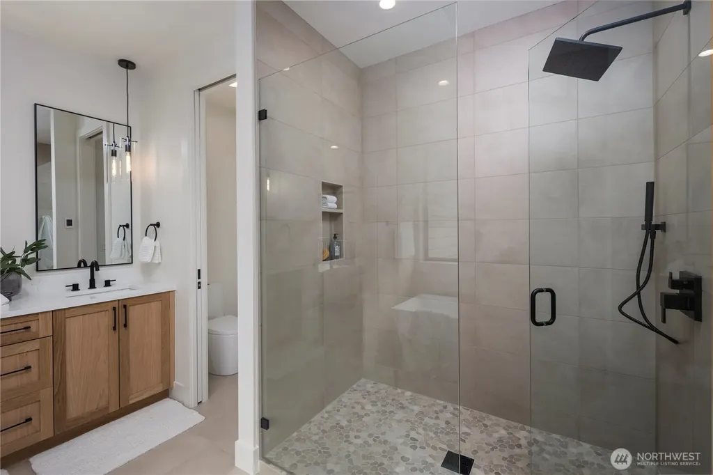 19926 68th Avenue NE Kenmore WA 98028