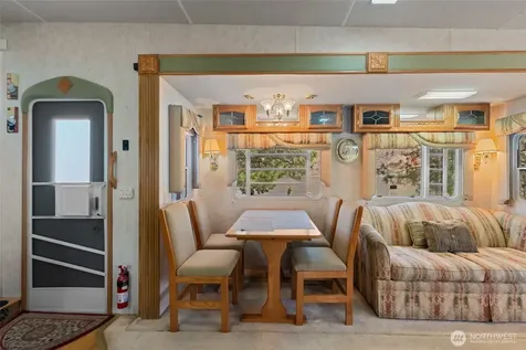 15055 N Lakeshore Drive Entiat WA 98822