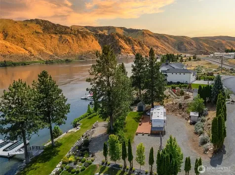 15055 N Lakeshore Drive Entiat WA 98822