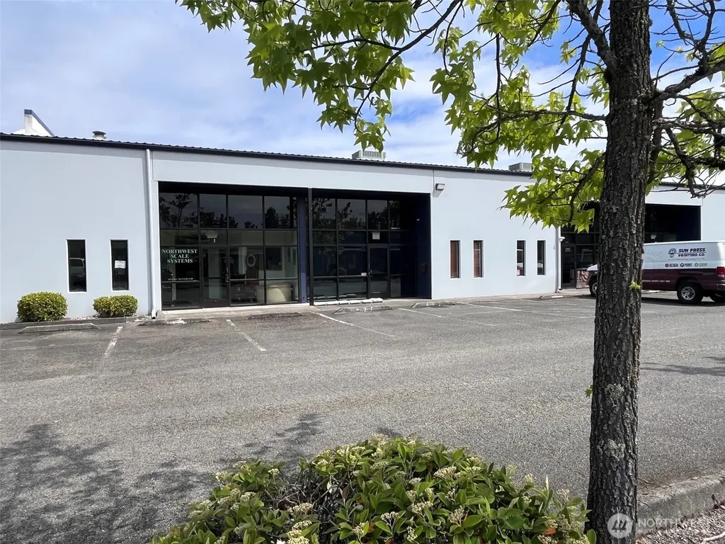 1721 W Valley Highway Auburn WA 98001