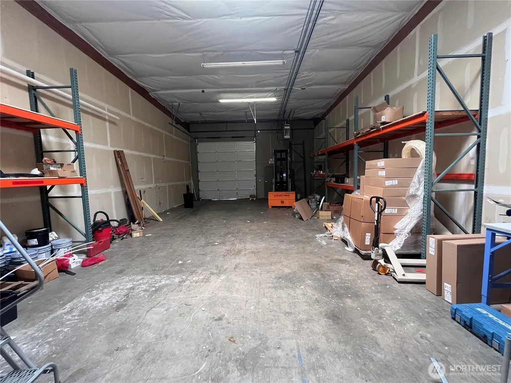 1721 W Valley Highway Auburn WA 98001