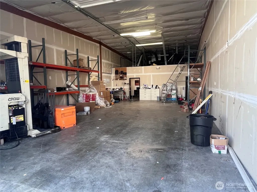 1721 W Valley Highway Auburn WA 98001