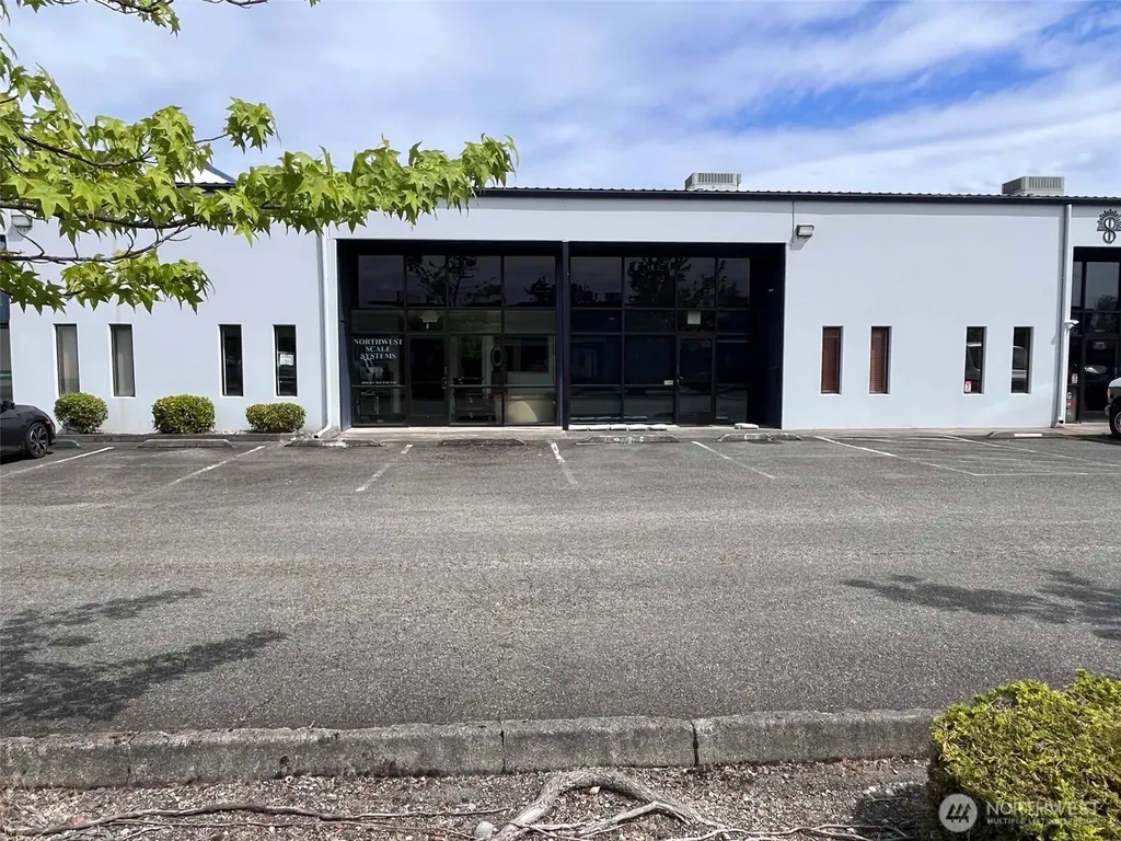 1721 W Valley Highway Auburn WA 98001