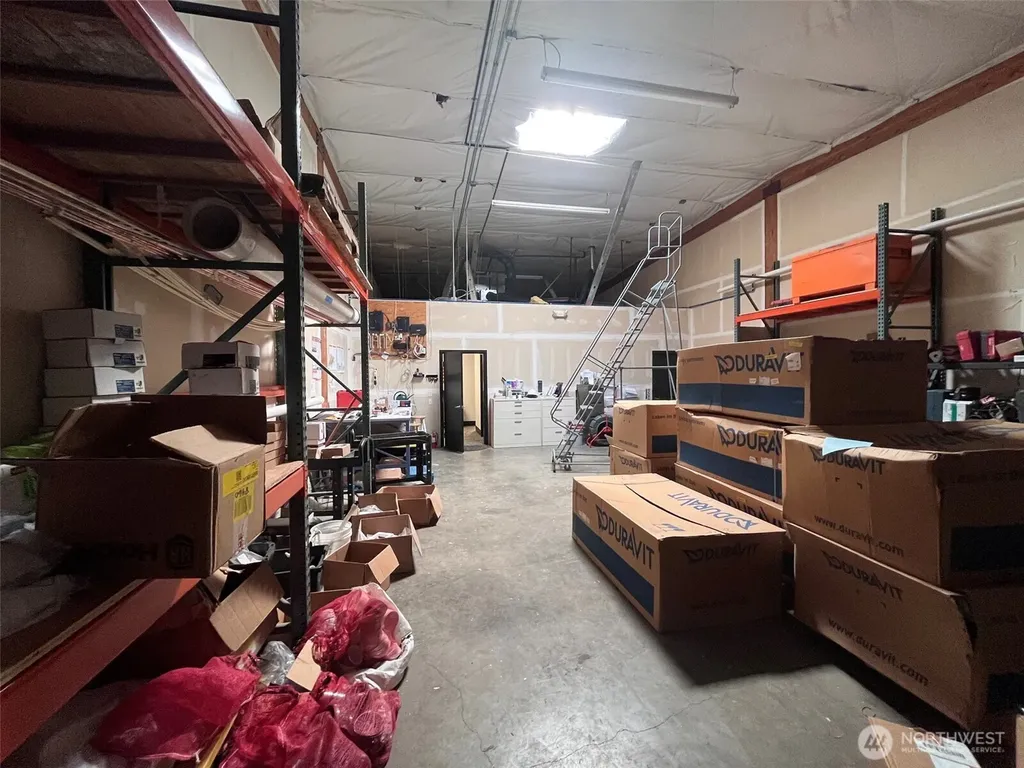 1721 W Valley Highway Auburn WA 98001