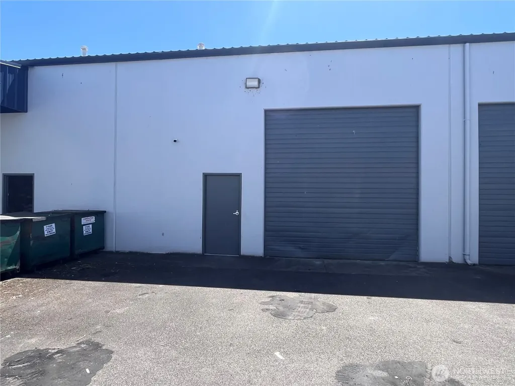 1721 W Valley Highway Auburn WA 98001