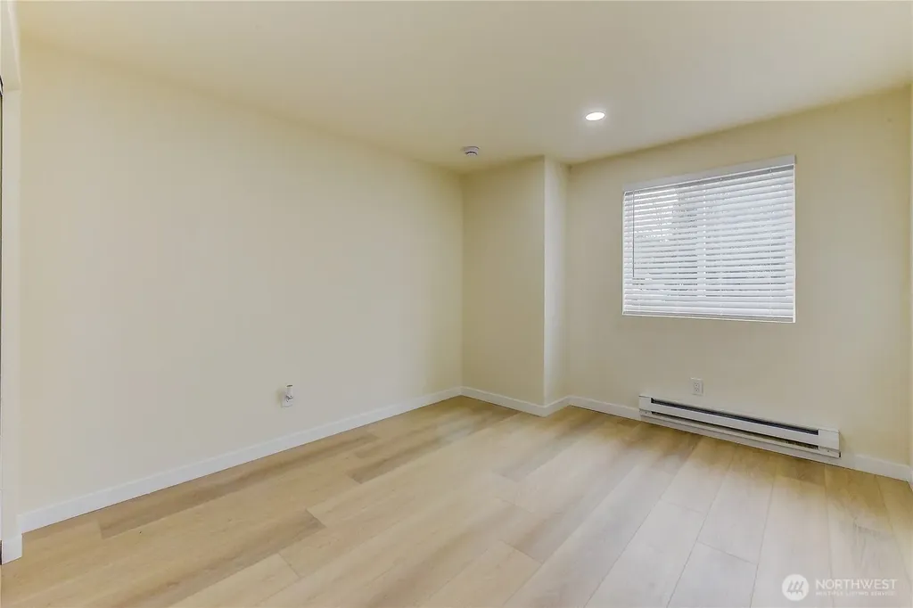 1601 Maple Lane Kent WA 98030