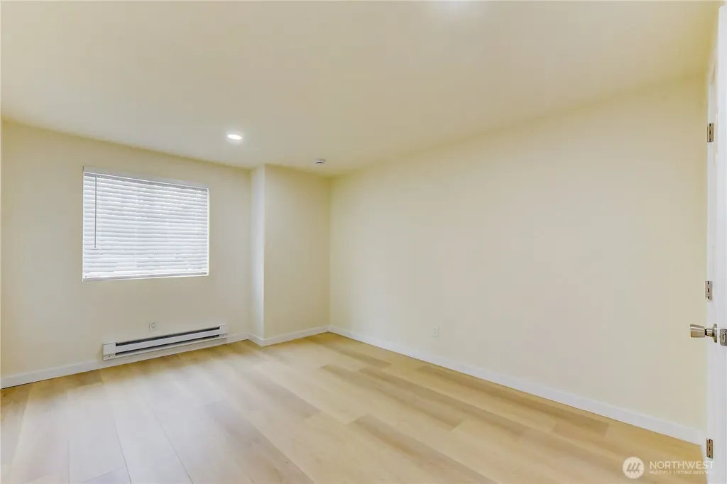 1601 Maple Lane Kent WA 98030