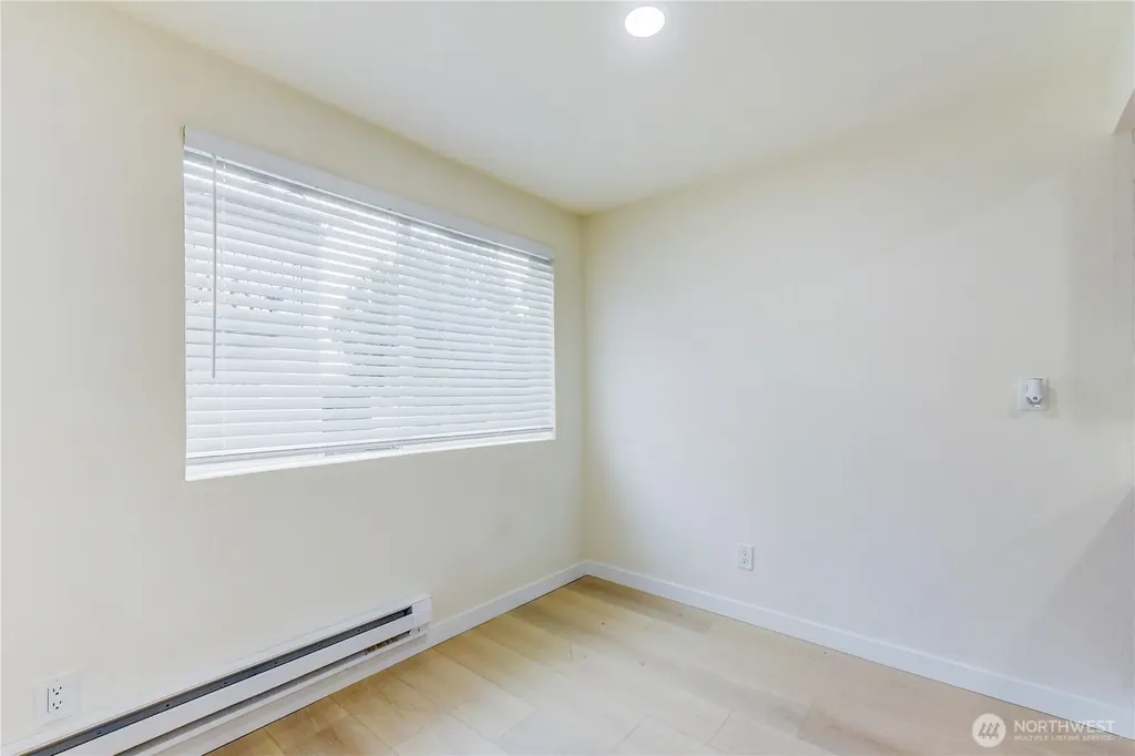 1601 Maple Lane Kent WA 98030