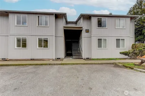 1601 Maple Lane Kent WA 98030