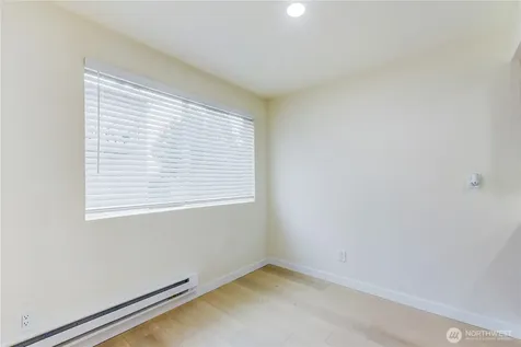 1601 Maple Lane Kent WA 98030