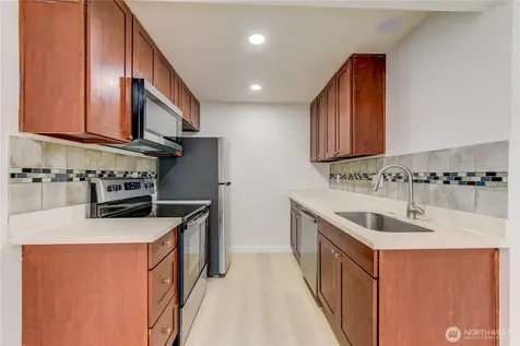 1601 Maple Lane Kent WA 98030
