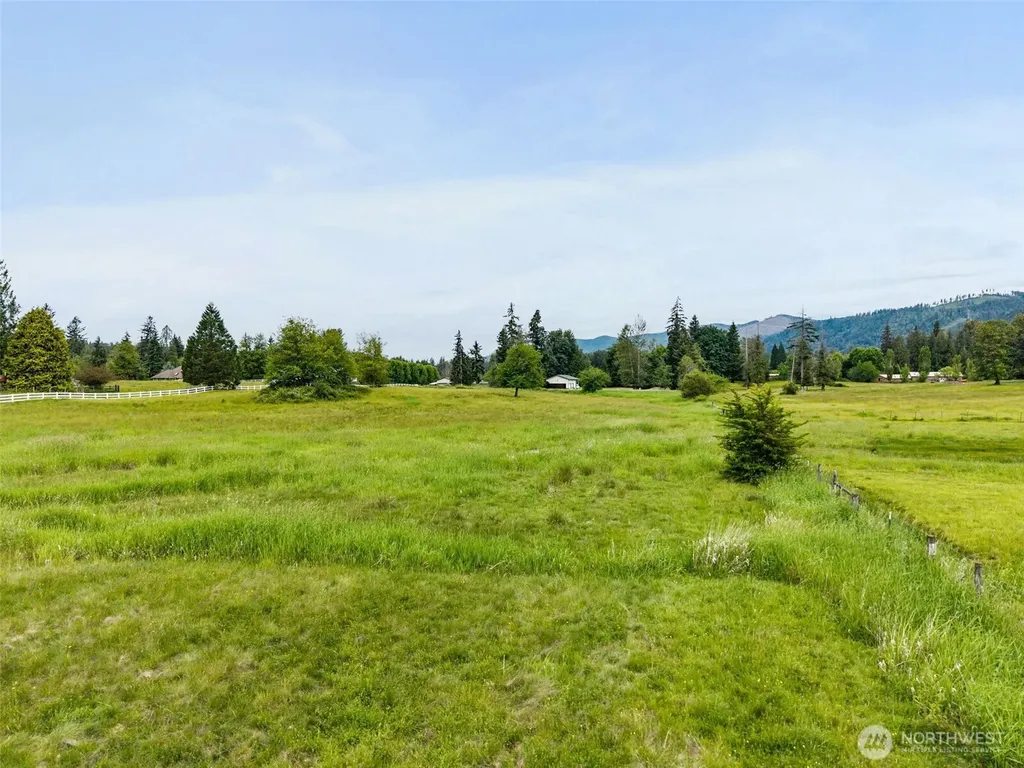 266 SE 200th Street Maple Valley WA 98038
