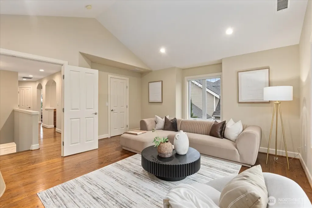 2211 204th Place NE Sammamish WA 98074