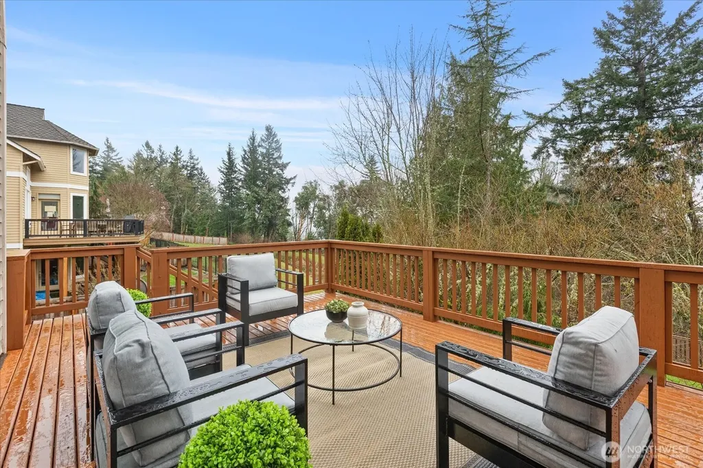 2211 204th Place NE Sammamish WA 98074