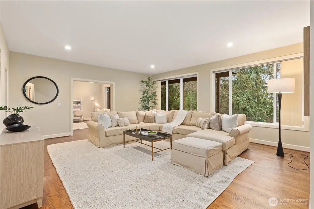 2211 204th Place NE Sammamish WA 98074