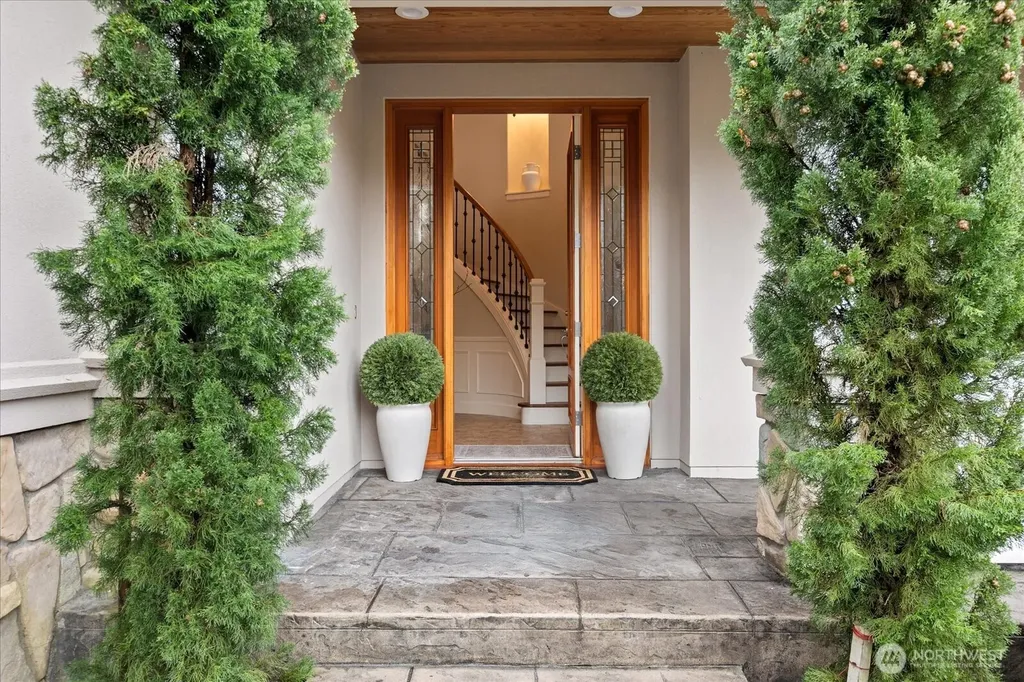 2211 204th Place NE Sammamish WA 98074