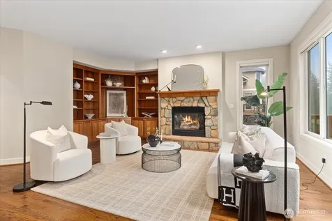 2211 204th Place NE Sammamish WA 98074