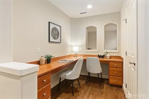 2211 204th Place NE Sammamish WA 98074