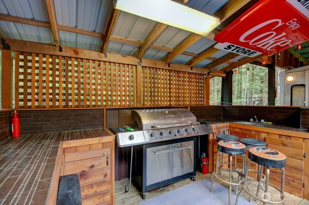 2061 Exit Road Sumas WA 98295