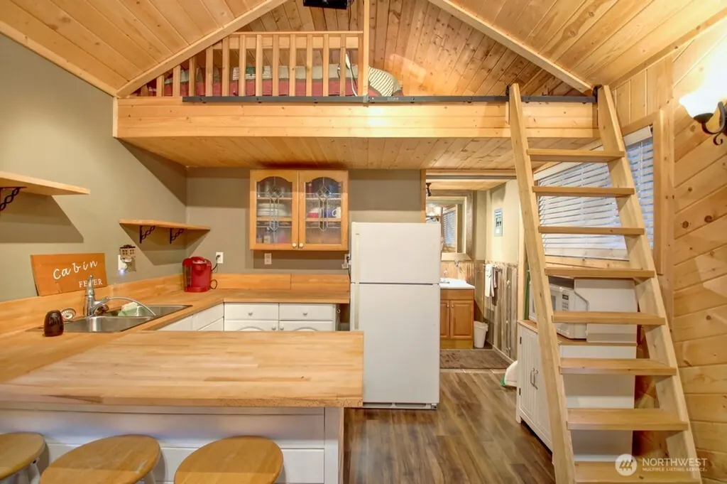 2061 Exit Road Sumas WA 98295