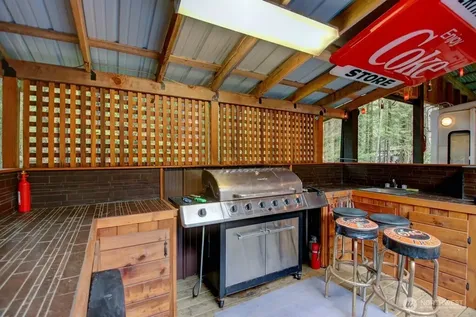 2061 Exit Road Sumas WA 98295