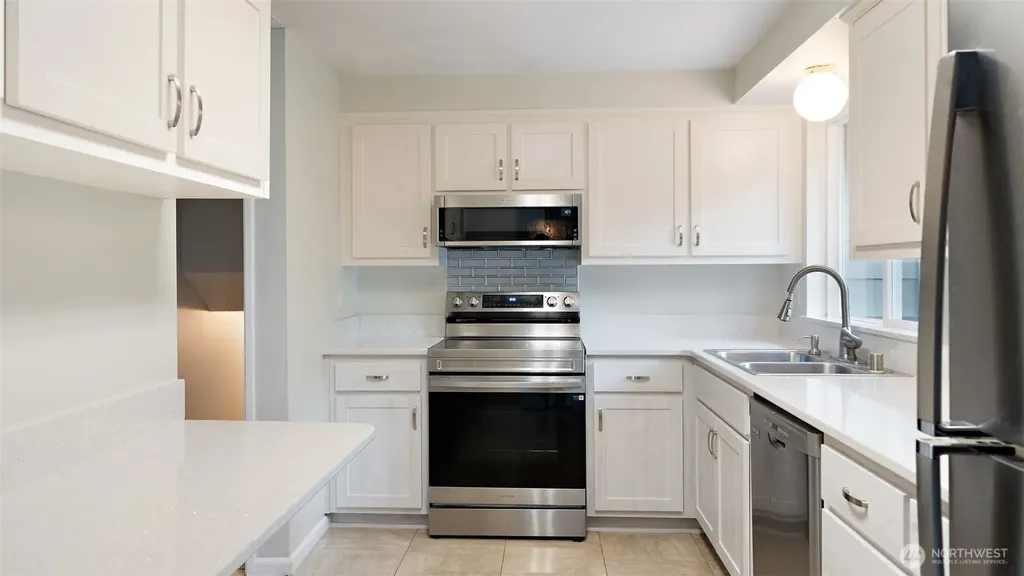 2043 NE Ridgewood Drive Poulsbo WA 98370