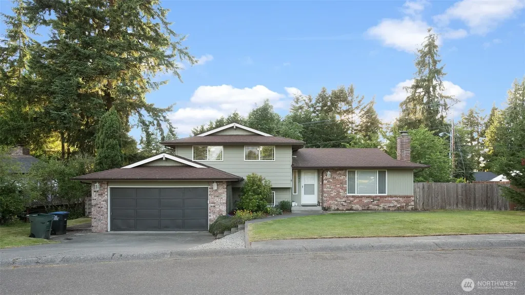 2043 NE Ridgewood Drive Poulsbo WA 98370