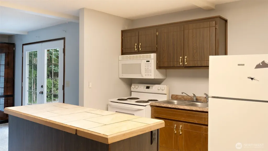 2043 NE Ridgewood Drive Poulsbo WA 98370