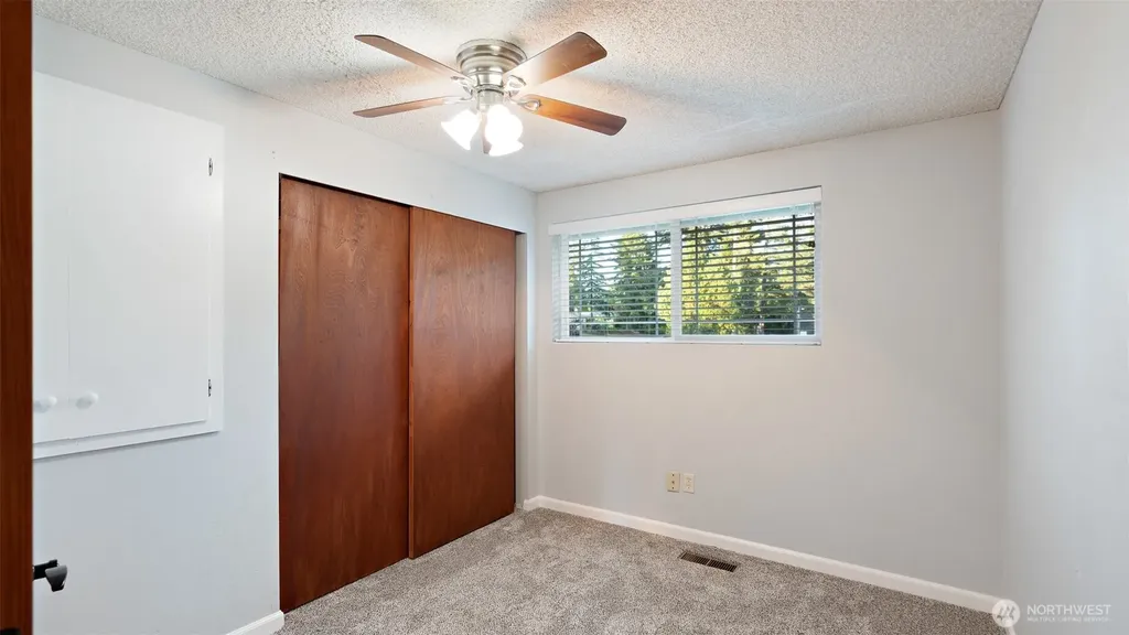2043 NE Ridgewood Drive Poulsbo WA 98370