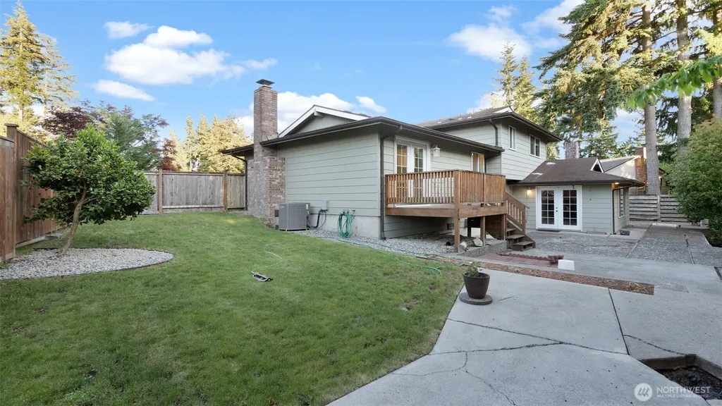 2043 NE Ridgewood Drive Poulsbo WA 98370