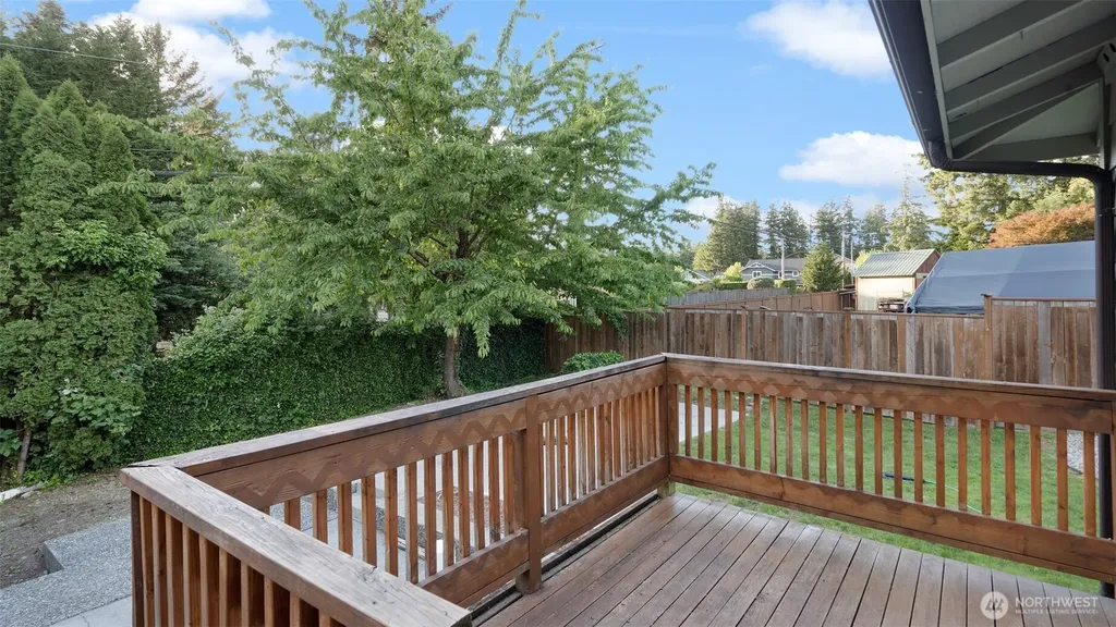 2043 NE Ridgewood Drive Poulsbo WA 98370