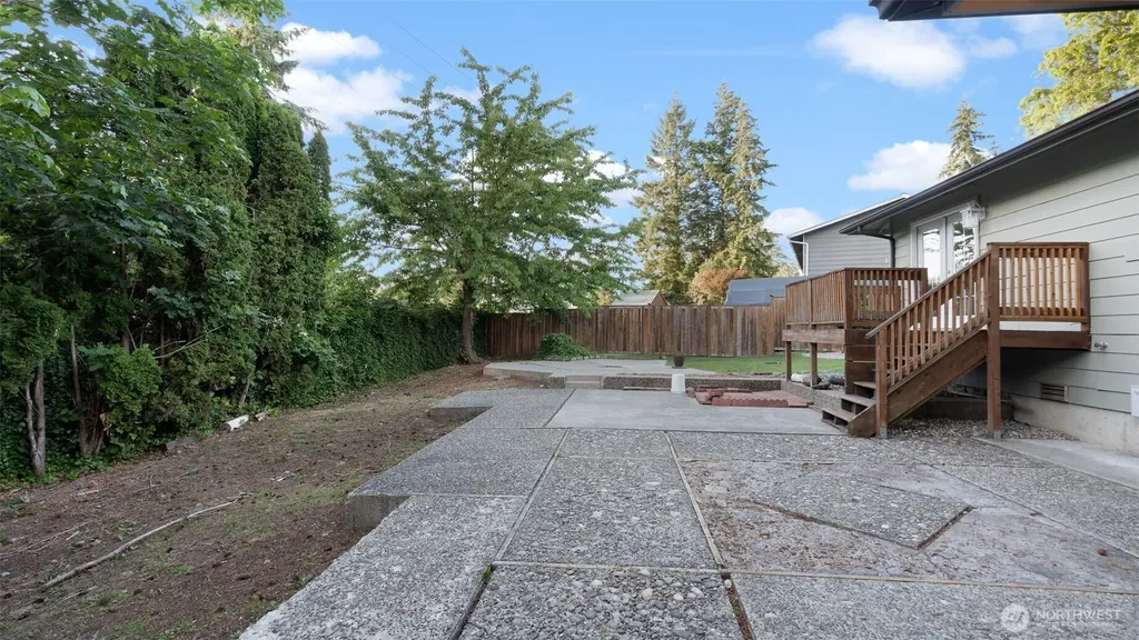 2043 NE Ridgewood Drive Poulsbo WA 98370