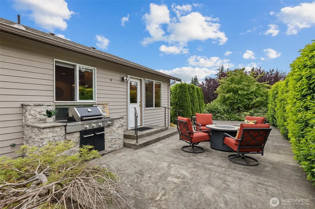 256 Scotland Drive Camano Island WA 98282